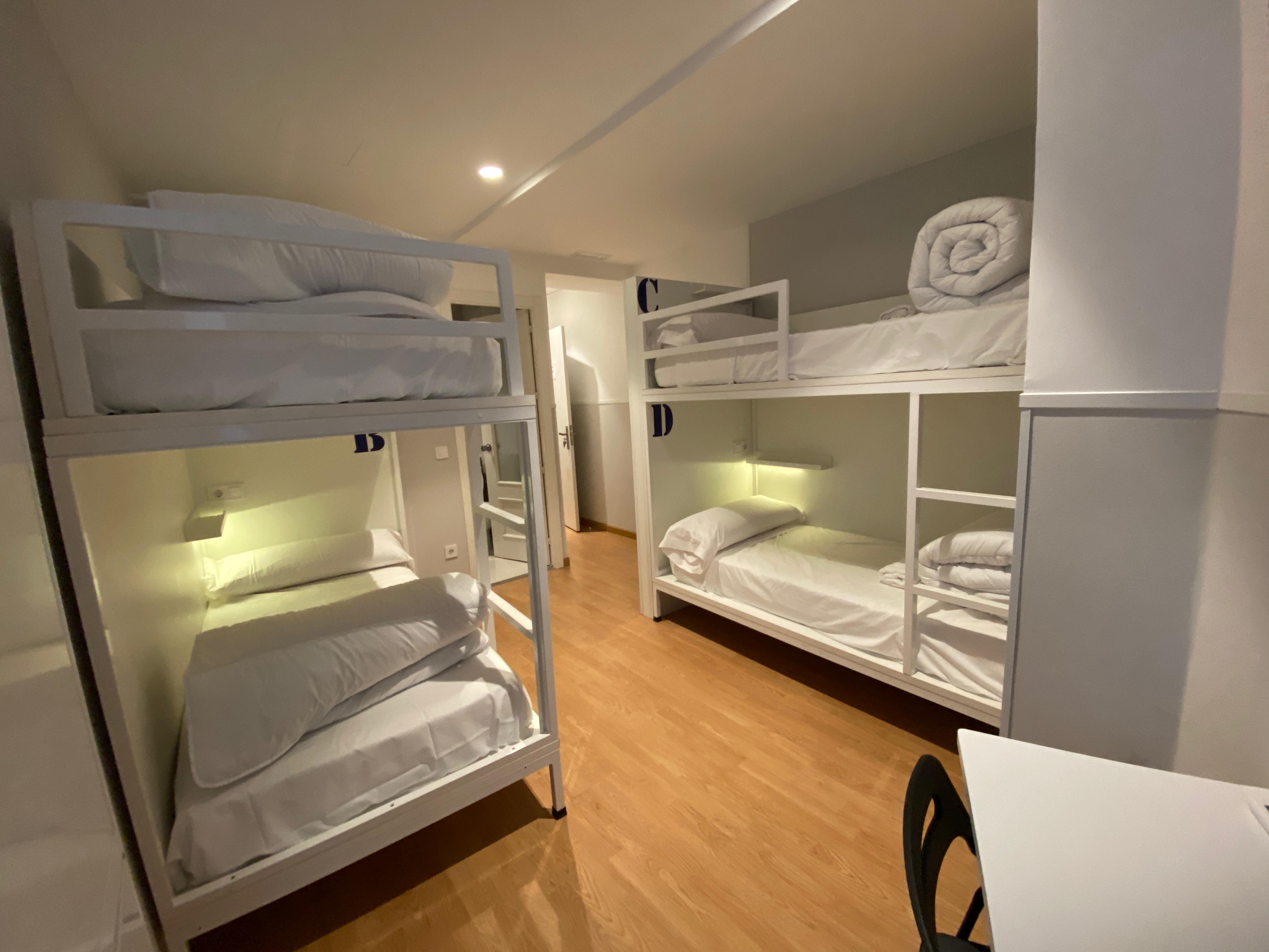 Far Home Gran Via Madrid Bagian luar foto