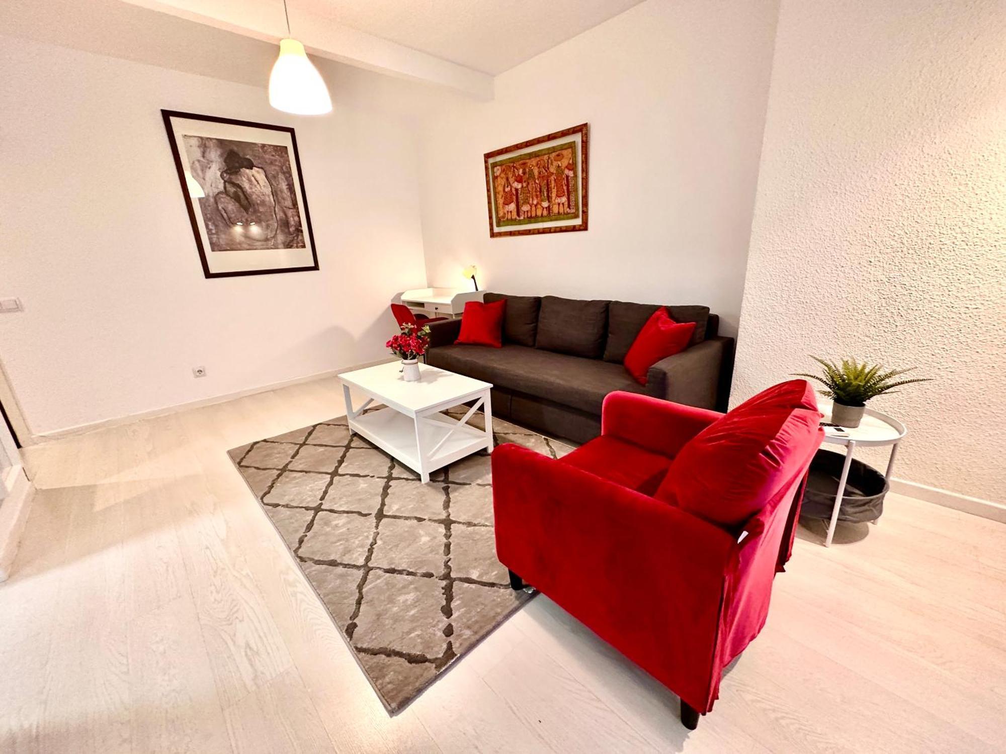 Far Home Gran Via Madrid Bagian luar foto