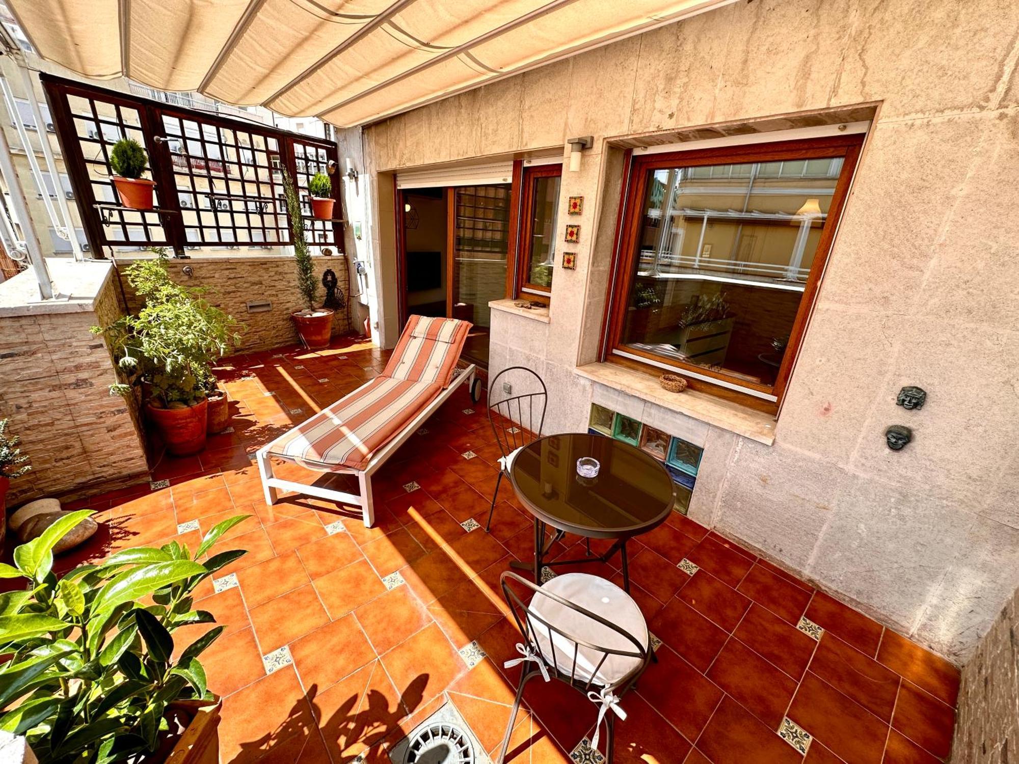 Far Home Gran Via Madrid Bagian luar foto