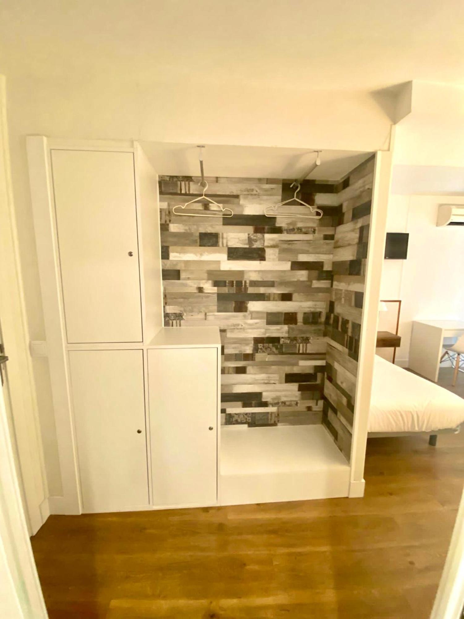 Far Home Gran Via Madrid Bagian luar foto