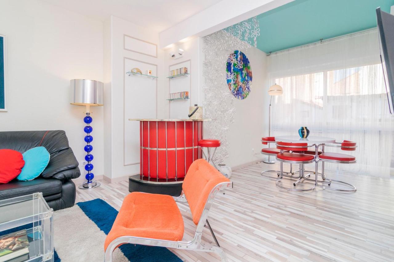Far Home Gran Via Madrid Bagian luar foto